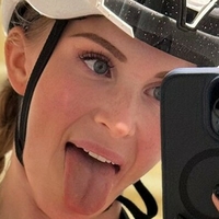 sabrinafischer Nua