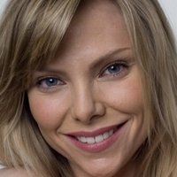 Samantha Janus Nua