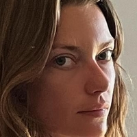 Sarah Holt Nua