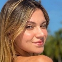 Sasha Ferro Nua