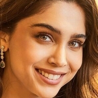 Sharvari Nua