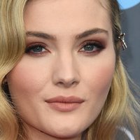 Skyler Samuels Nua