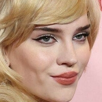 Sophia Thatcher Nua