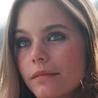 Susan Dey Nua