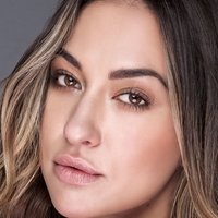 Tasya Teles Nua