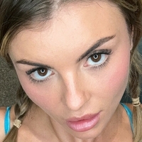 Valentinagrey_x Nua
