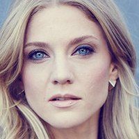 Winter Ave Zoli Nua
