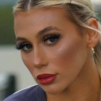 Zoe Consagra Nua