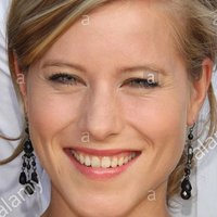 Zoe Weiland Nua