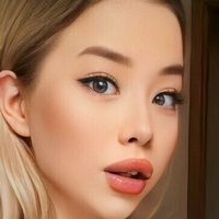 zoya_akilova Nua